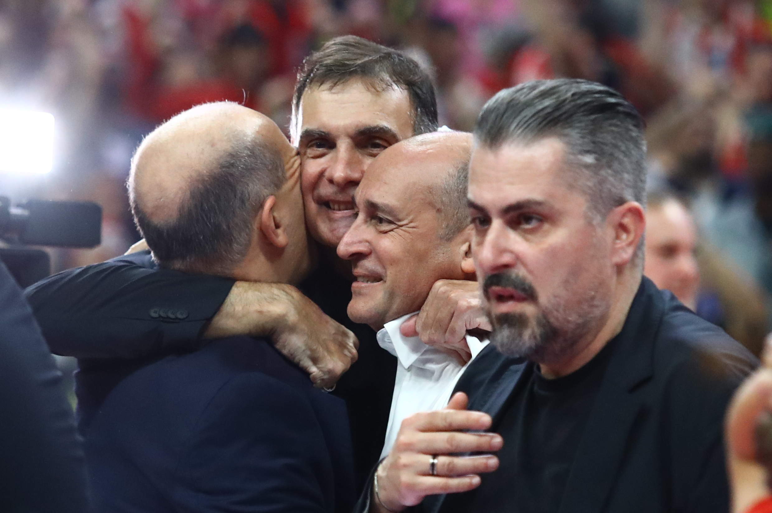 6982283.jpg